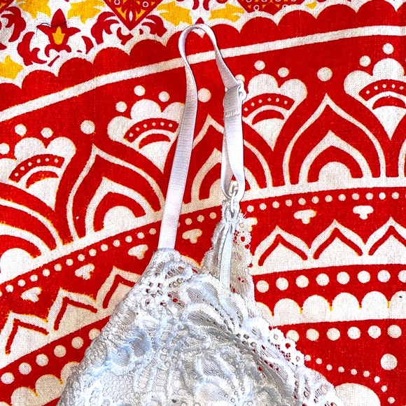 White Lace Bralette - Picture 4 of 6